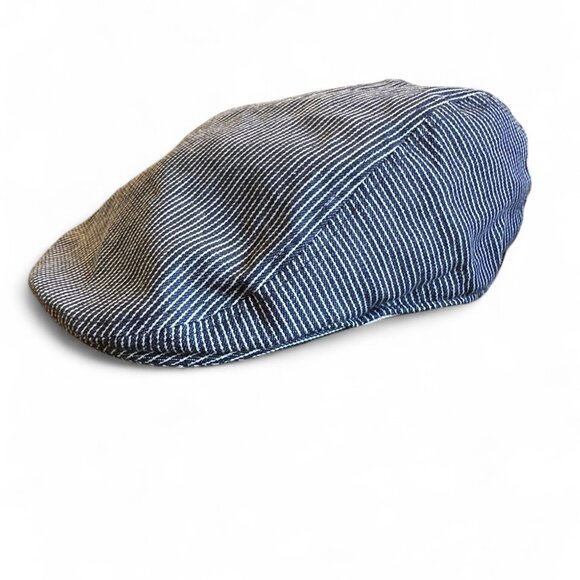 The Levi’s Denim Striped Newsboy Cap is a vintage style hat made from 100% cotto - Picture 3 of 15
